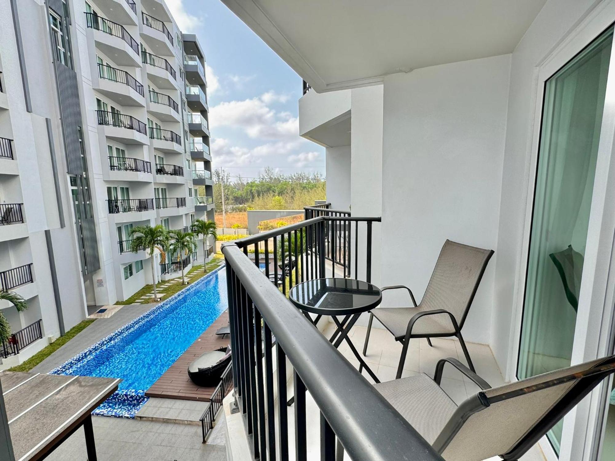 Mantra Beach Condominium Suite - Mae Phim Ban Tha Fat Exteriör bild