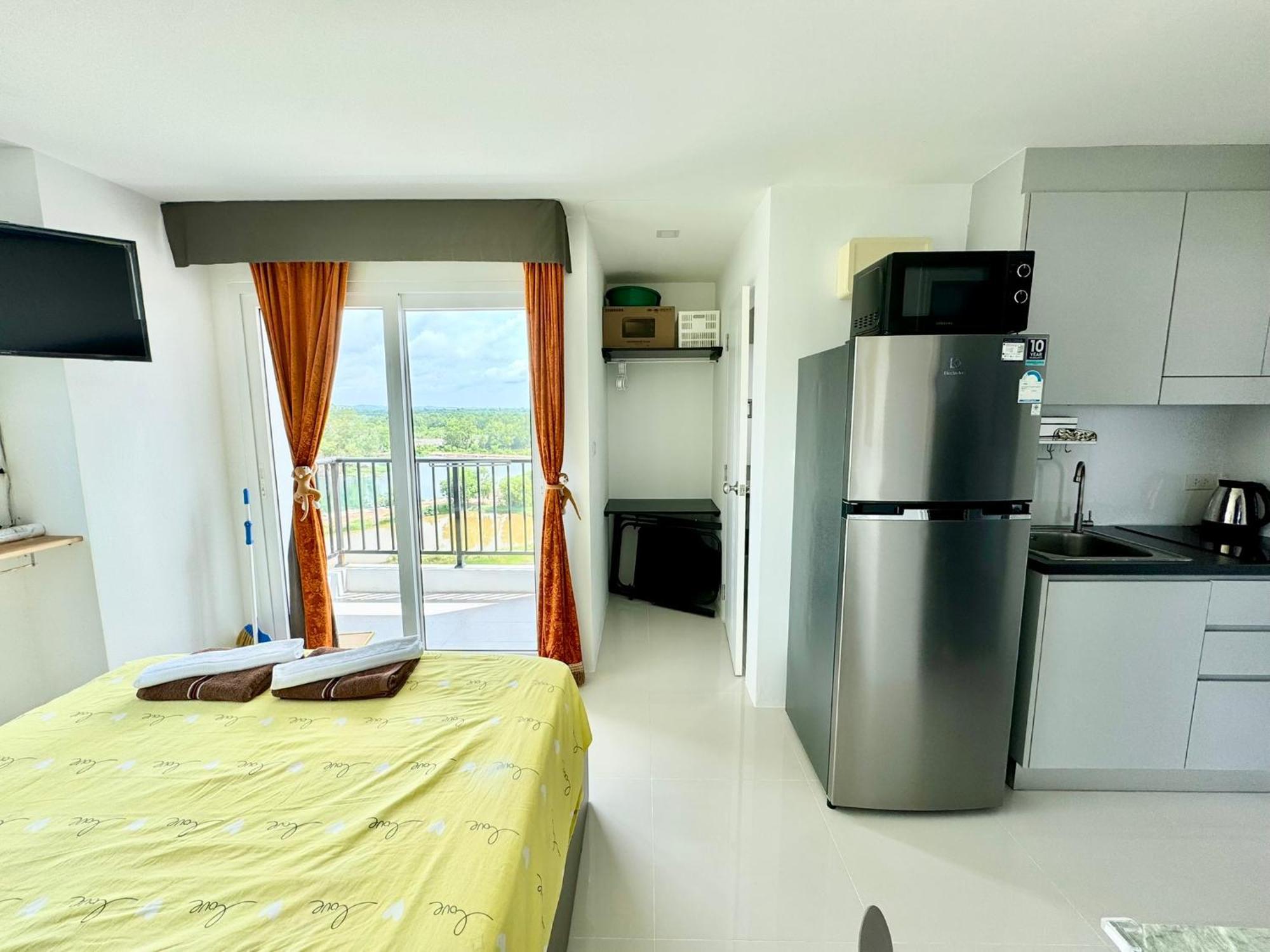 Mantra Beach Condominium Suite - Mae Phim Ban Tha Fat Exteriör bild